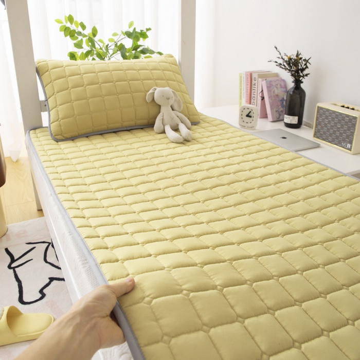 91家纺网 家纺一手货源 找家纺 拾小柒 2025新款A类原棉大豆纤维加厚床褥子床垫保护垫铺床款学生款 姜黄 学生款