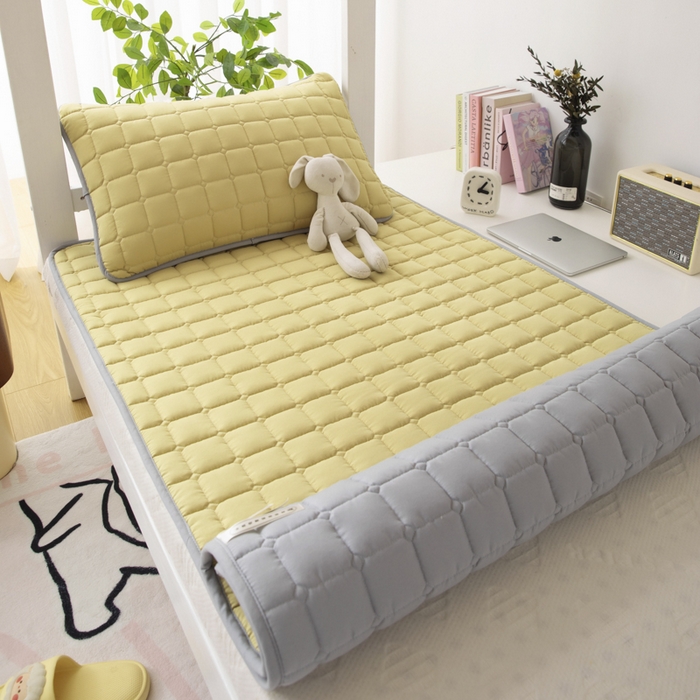 91家纺网 家纺一手货源 找家纺 拾小柒 2025新款A类原棉大豆纤维加厚床褥子床垫保护垫铺床款学生款 姜黄 学生款