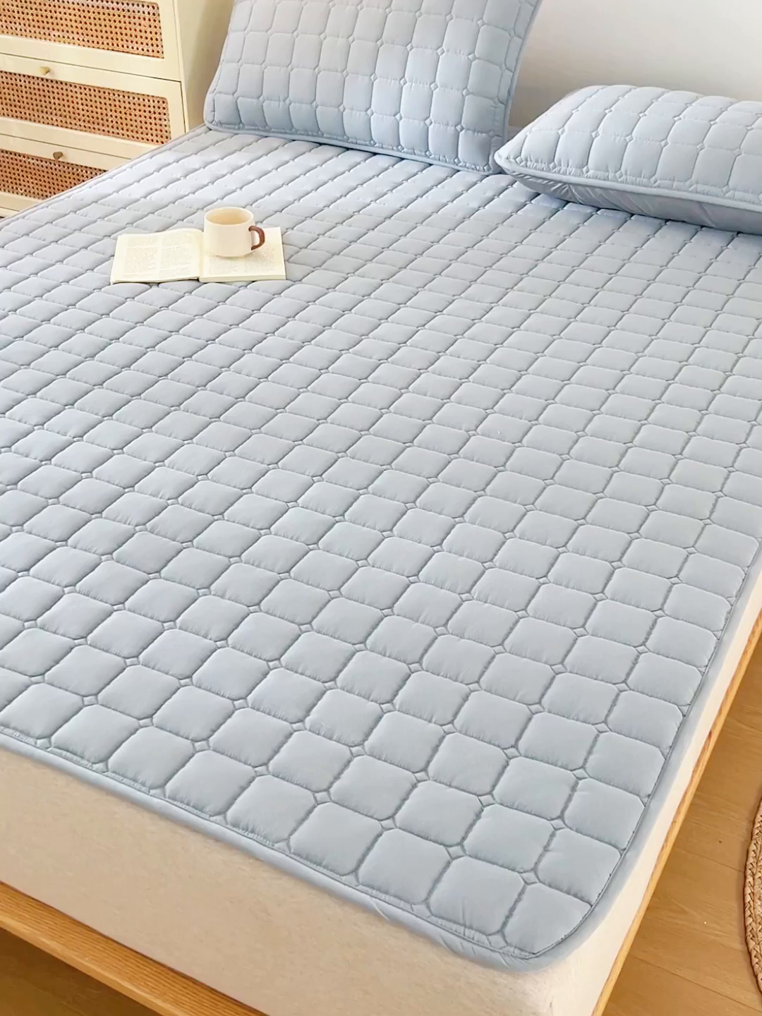 91家纺网 家纺一手货源 找家纺 拾小柒 2025新款A类原棉大豆纤维加厚床褥子床垫保护垫铺床款成人款-床护垫 蓝 成人款