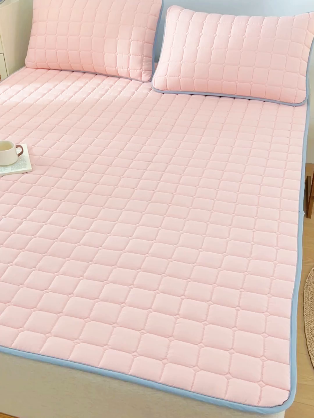 91家纺网 家纺一手货源 找家纺 拾小柒 2025新款A类原棉大豆纤维加厚床褥子床垫保护垫铺床款成人款-床护垫 粉 成人款