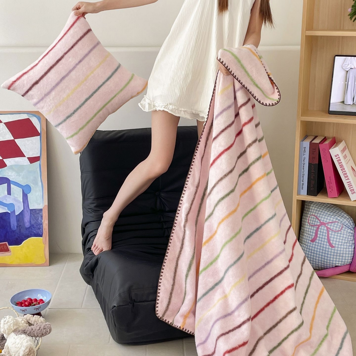 91家纺网 家纺一手货源 找家纺 十里居 2025新款双面绵羊绒多功能盖毯沙发毯户外毛毯 七彩条