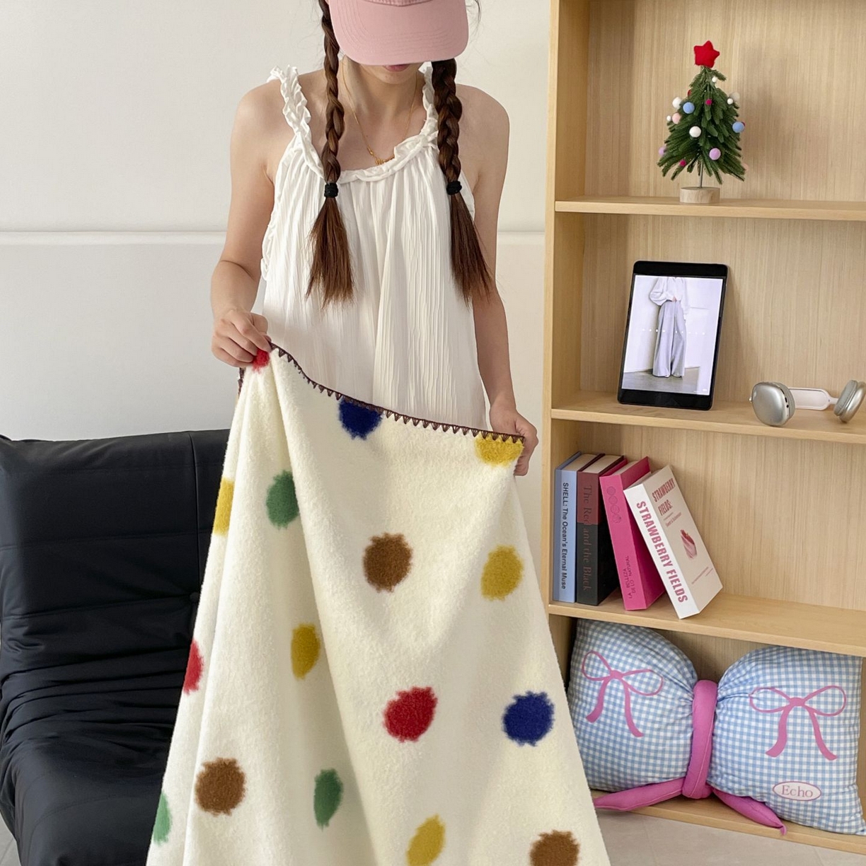 91家纺网 家纺一手货源 找家纺 十里居 2025新款双面绵羊绒多功能盖毯沙发毯户外毛毯 彩波点