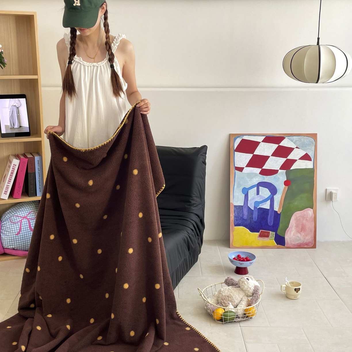 91家纺网 家纺一手货源 找家纺 十里居 2025新款双面绵羊绒多功能盖毯沙发毯户外毛毯 咖波点