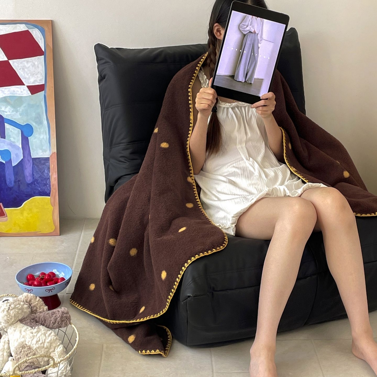 91家纺网 家纺一手货源 找家纺 十里居 2025新款双面绵羊绒多功能盖毯沙发毯户外毛毯 咖波点