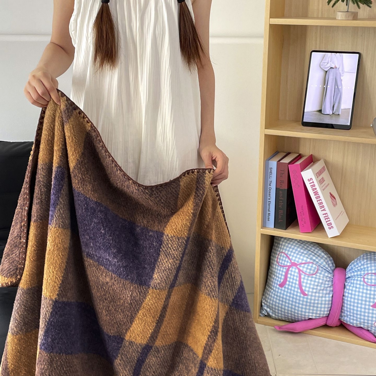 91家纺网 家纺一手货源 找家纺 十里居 2025新款双面绵羊绒多功能盖毯沙发毯户外毛毯 蓝郁