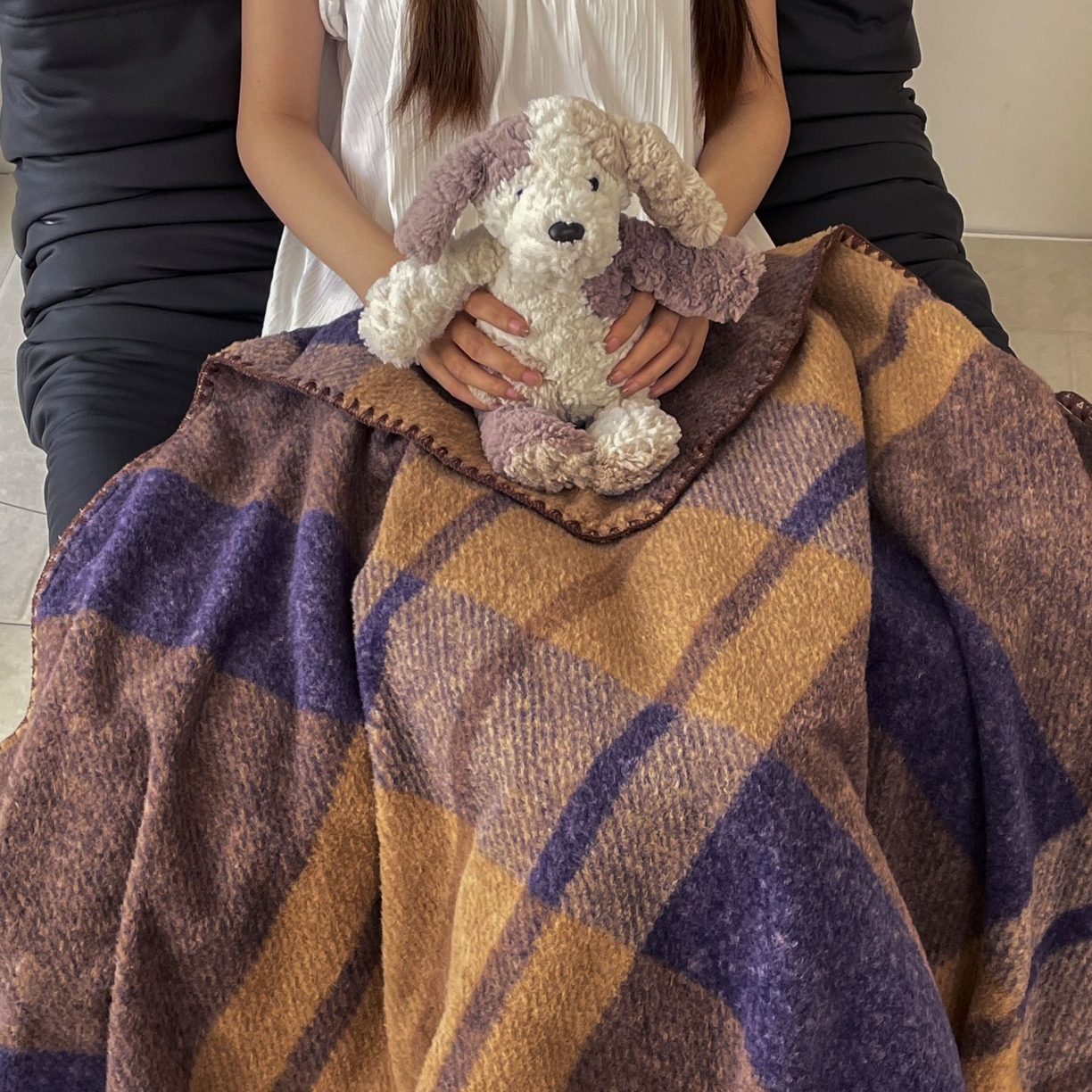 91家纺网 家纺一手货源 找家纺 十里居 2025新款双面绵羊绒多功能盖毯沙发毯户外毛毯 蓝郁