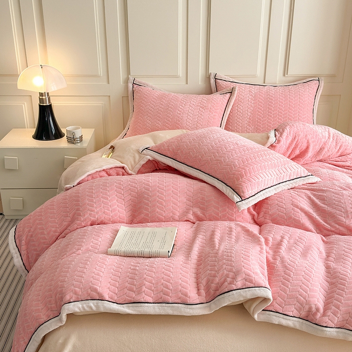 91家纺网 家纺一手货源 找家纺 （总）兰紫橙家纺 2025新款包边款色织剪花麦穗纹牛奶绒四件套