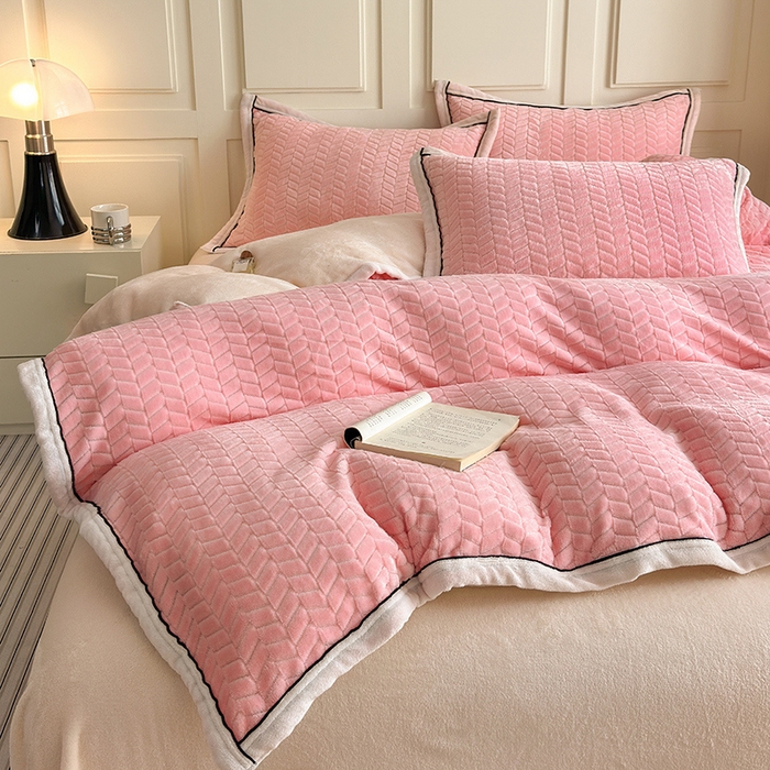 91家纺网 家纺一手货源 找家纺 （总）兰紫橙家纺 2025新款包边款色织剪花麦穗纹牛奶绒四件套