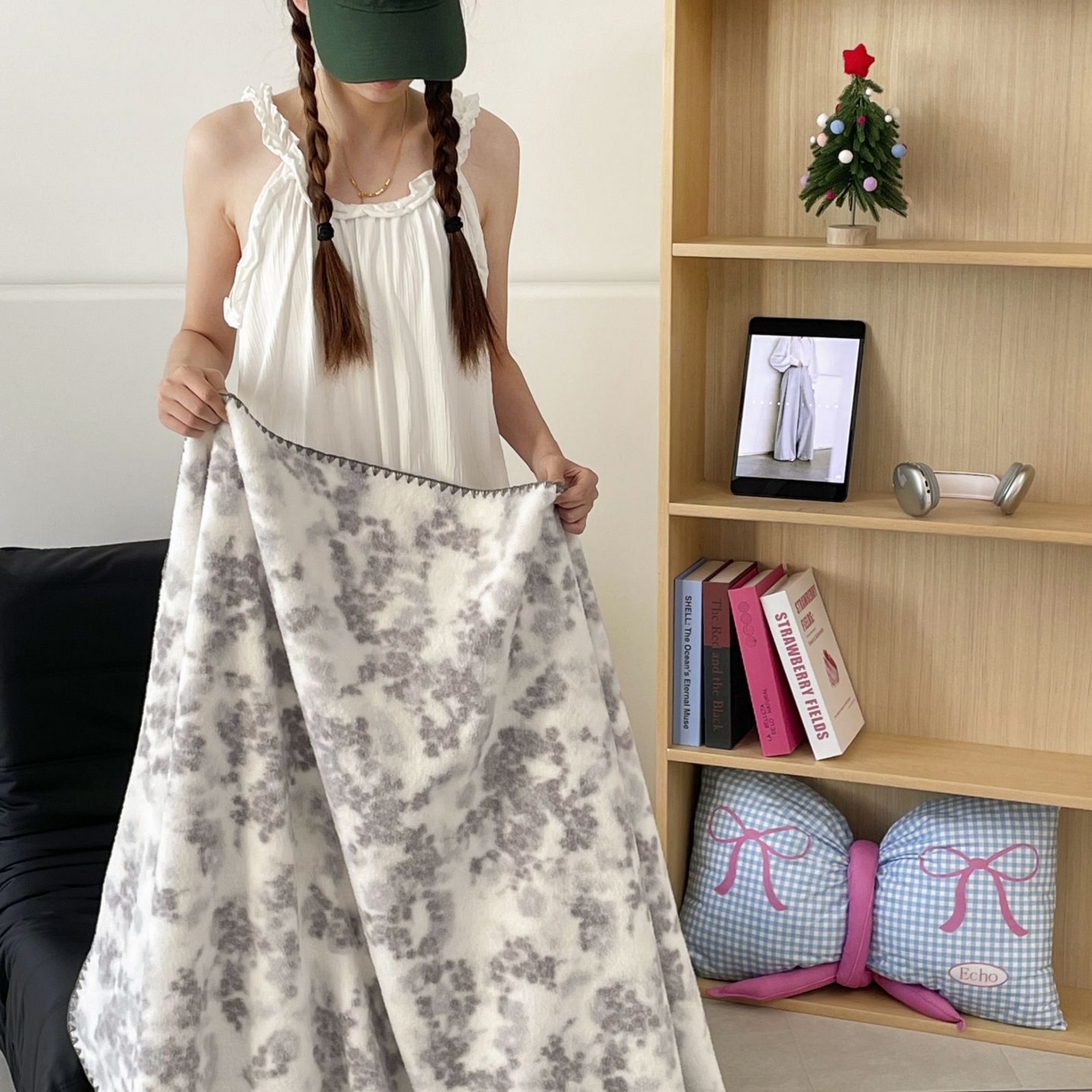 91家纺网 家纺一手货源 找家纺 十里居 2025新款双面绵羊绒多功能盖毯沙发毯户外毛毯 梦幻花园