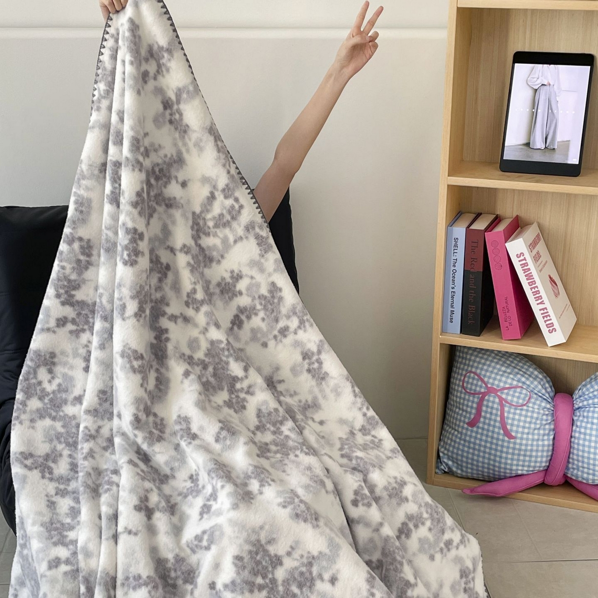 91家纺网 家纺一手货源 找家纺 十里居 2025新款双面绵羊绒多功能盖毯沙发毯户外毛毯 梦幻花园