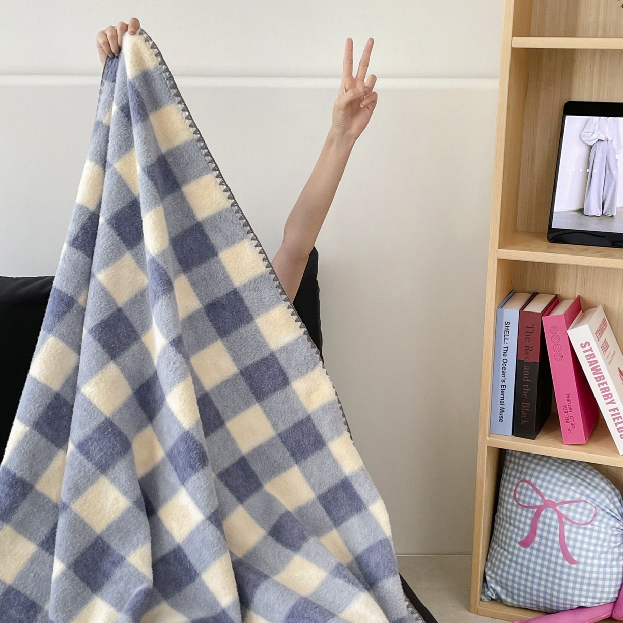 91家纺网 家纺一手货源 找家纺 十里居 2025新款双面绵羊绒多功能盖毯沙发毯户外毛毯 南山蓝