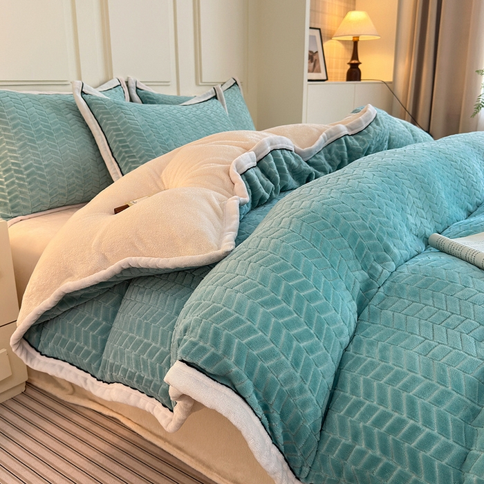 91家纺网 家纺一手货源 找家纺 （总）兰紫橙家纺 2025新款包边款色织剪花麦穗纹牛奶绒四件套