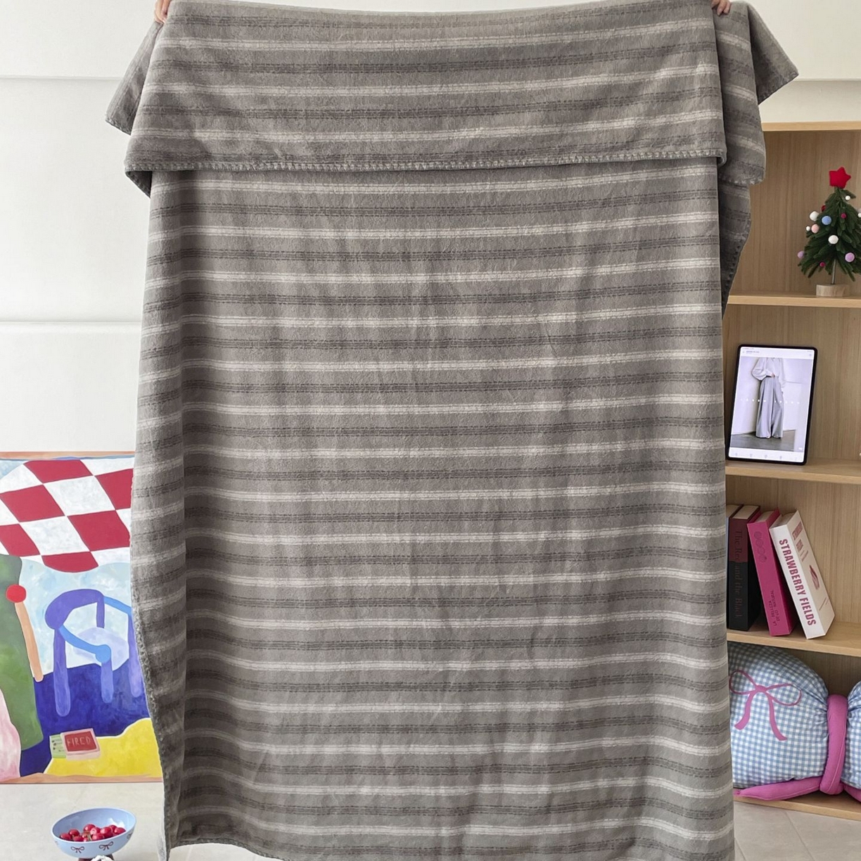 91家纺网 家纺一手货源 找家纺 十里居 2025新款双面绵羊绒多功能盖毯沙发毯户外毛毯 虚幻灰