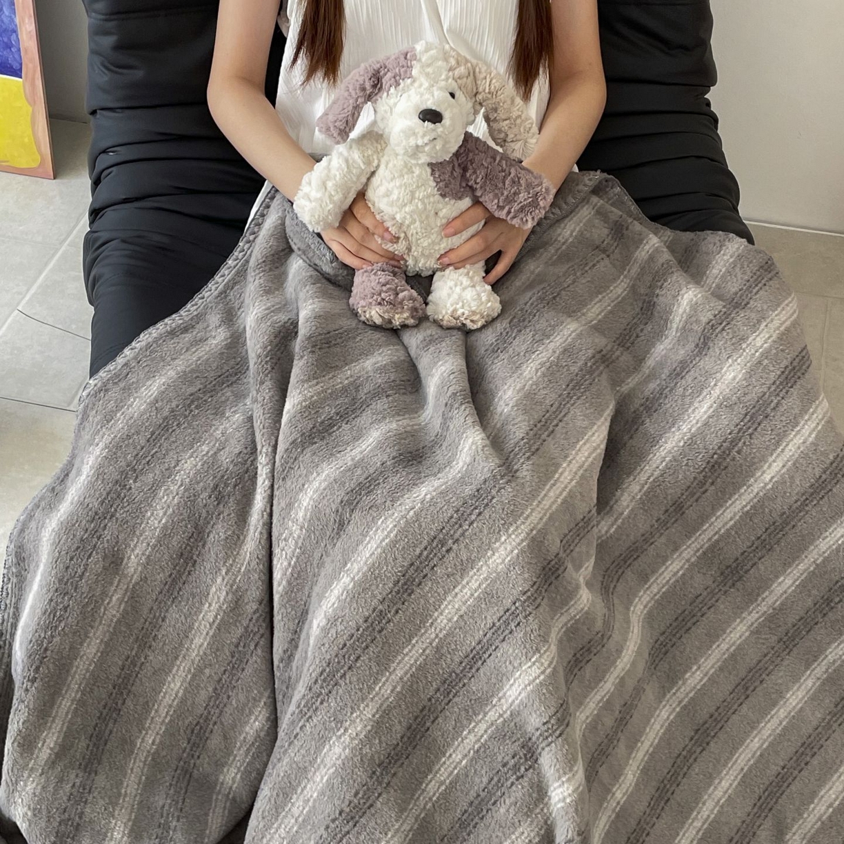 91家纺网 家纺一手货源 找家纺 十里居 2025新款双面绵羊绒多功能盖毯沙发毯户外毛毯 虚幻灰