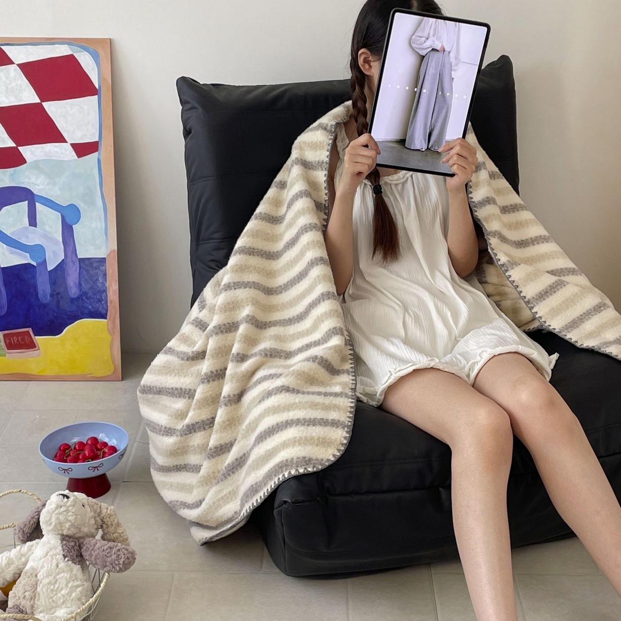 91家纺网 家纺一手货源 找家纺 十里居 2025新款双面绵羊绒多功能盖毯沙发毯户外毛毯 虚幻米