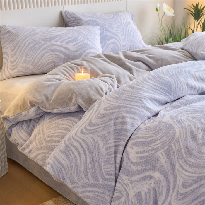 91家纺网 家纺一手货源 找家纺 （总）兰紫橙家纺 2025新款240克高克重印花雅丝绒全消光牛奶绒四件套