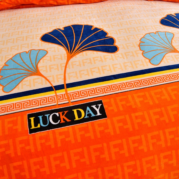 91家纺网 家纺一手货源 找家纺 博兰蒂 2025新款床裙款高克重牛奶绒印花四件套三生有幸