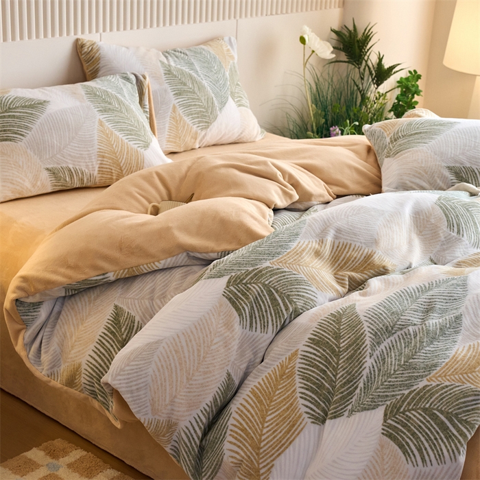 91家纺网 家纺一手货源 找家纺 （总）兰紫橙家纺 2025新款240克高克重印花雅丝绒全消光牛奶绒四件套