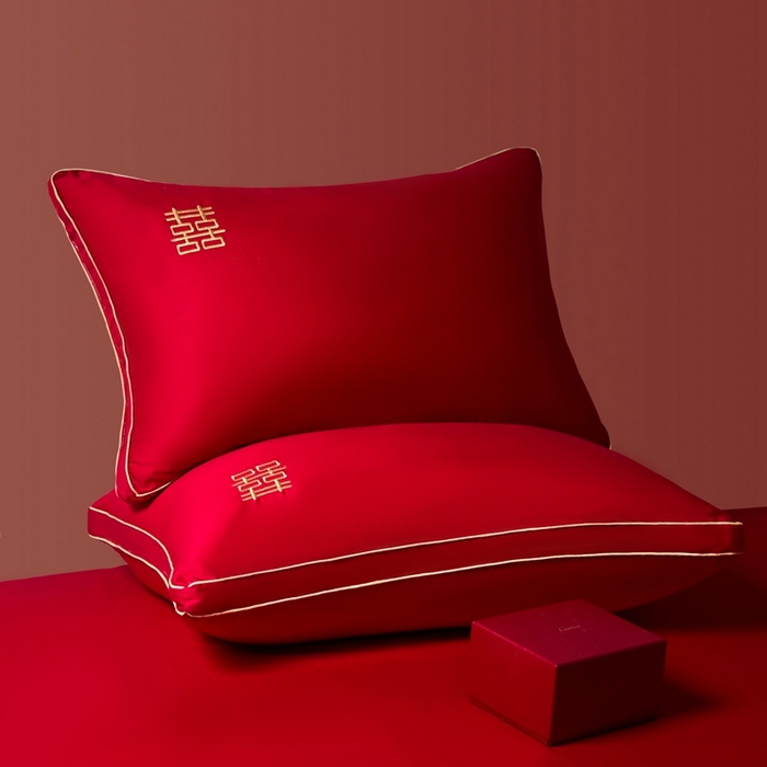 91家纺网 家纺一手货源 找家纺 欧乐蒂 2025新款婚庆刺绣立体边纤维枕 双囍枕芯～红