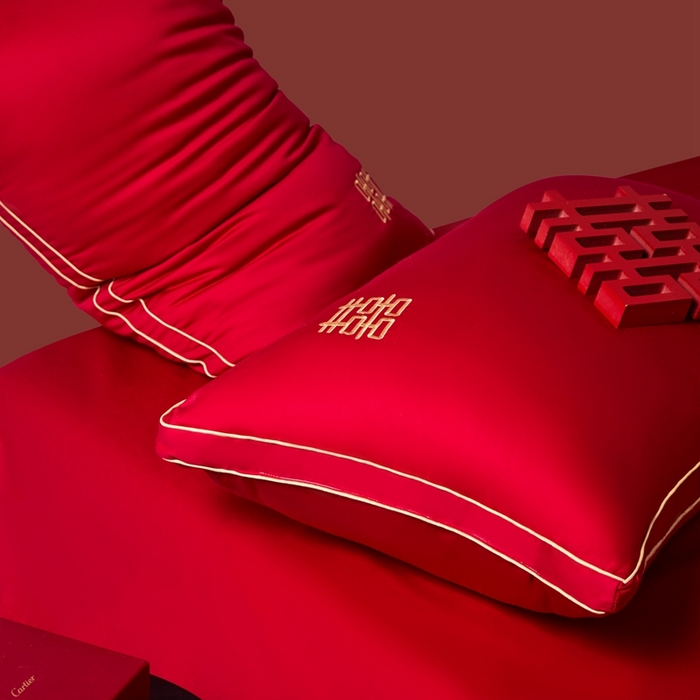91家纺网 家纺一手货源 找家纺 欧乐蒂 2025新款婚庆刺绣立体边纤维枕 双囍枕芯～红