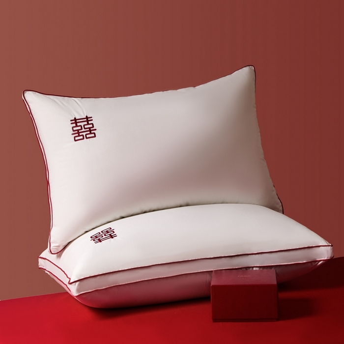 91家纺网 家纺一手货源 找家纺 欧乐蒂 2025新款婚庆刺绣立体边纤维枕 双囍枕芯～白