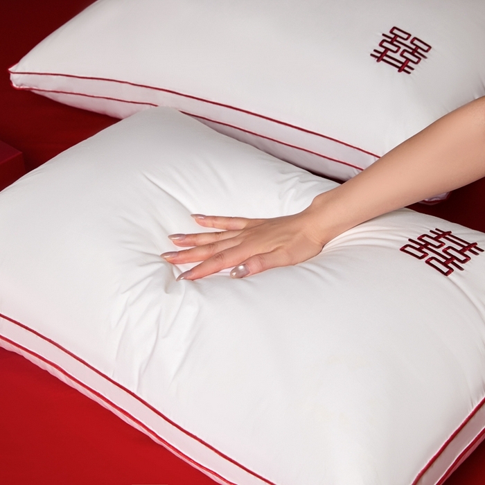 91家纺网 家纺一手货源 找家纺 （总）欧乐蒂 2025新款婚庆刺绣立体边纤维枕