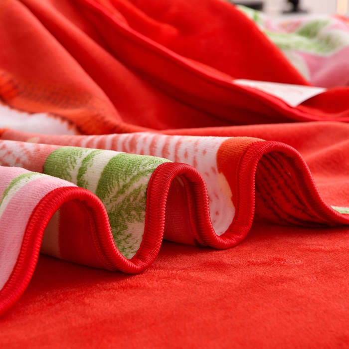 91家纺网 家纺一手货源 找家纺 博兰蒂 2025新款床裙款高克重牛奶绒印花单被套草莓兔