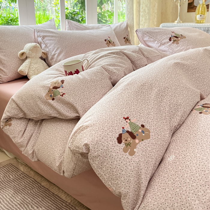 91家纺网 家纺一手货源 找家纺 柠馨 2025秋冬新款全棉印花四件套 花花伙伴