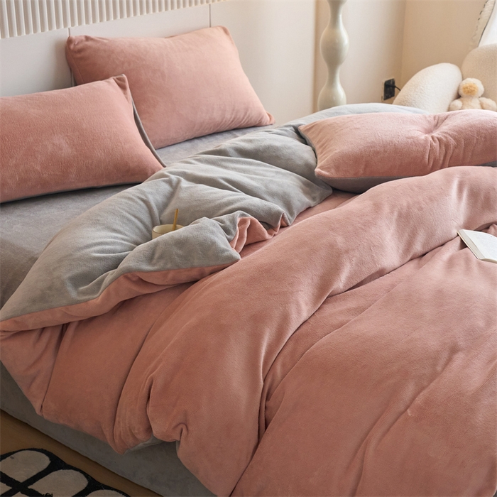 91家纺网 家纺一手货源 找家纺 （总）兰紫橙家纺 2025新款200克重纯色单面牛奶绒四件套
