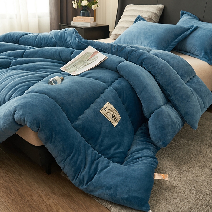 91家纺网 家纺一手货源 找家纺 畅销被业 2025新款双面牛奶绒冬被被子被芯 牛奶绒-宾利蓝