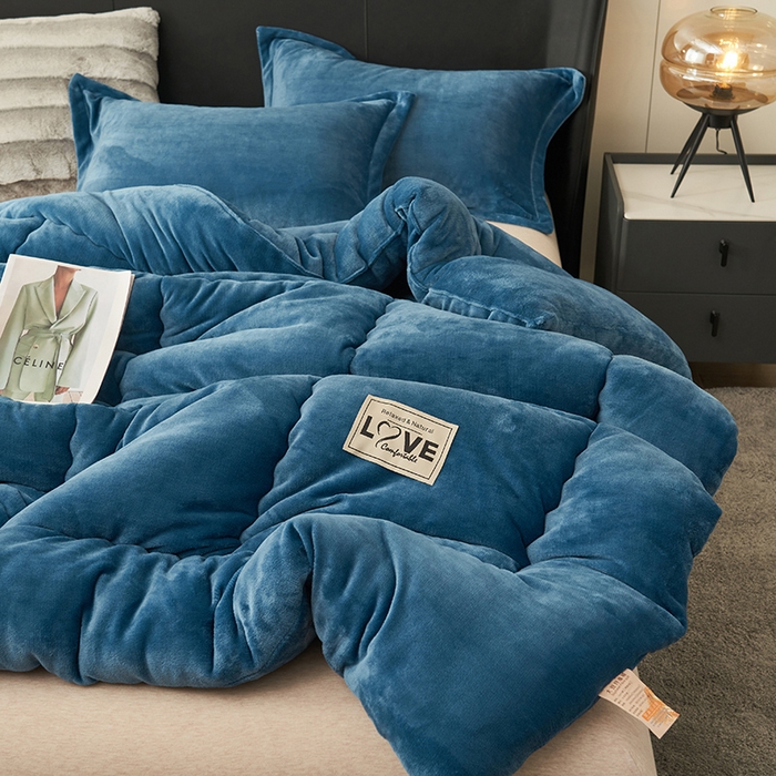 91家纺网 家纺一手货源 找家纺 畅销被业 2025新款双面牛奶绒冬被被子被芯 牛奶绒-宾利蓝