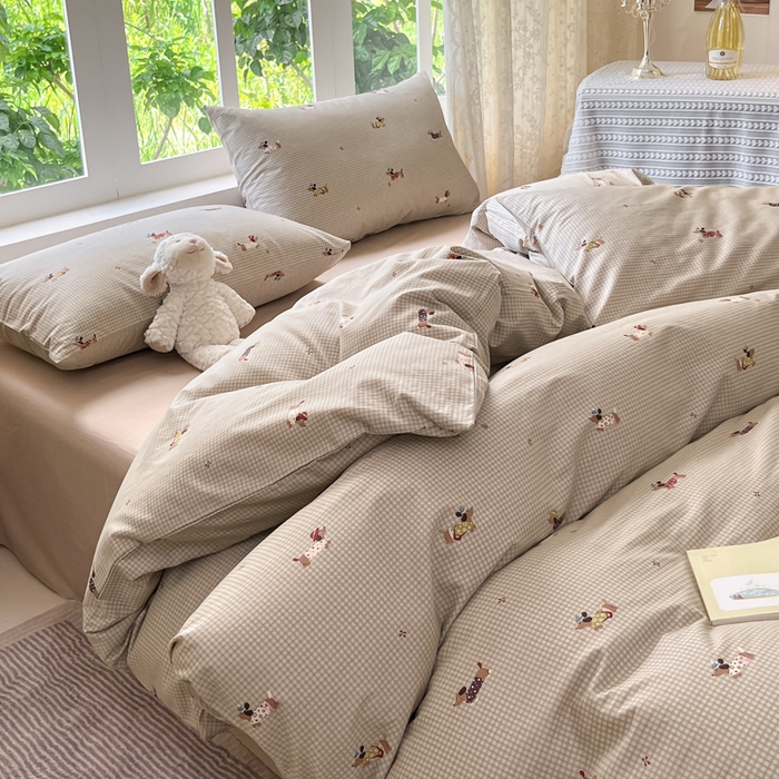 91家纺网 家纺一手货源 找家纺 柠馨 2025秋冬新款全棉印花四件套 绅士狗狗