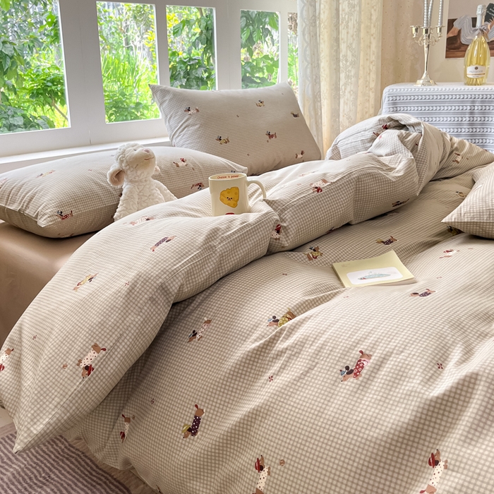 91家纺网 家纺一手货源 找家纺 柠馨 2025秋冬新款全棉印花四件套 绅士狗狗