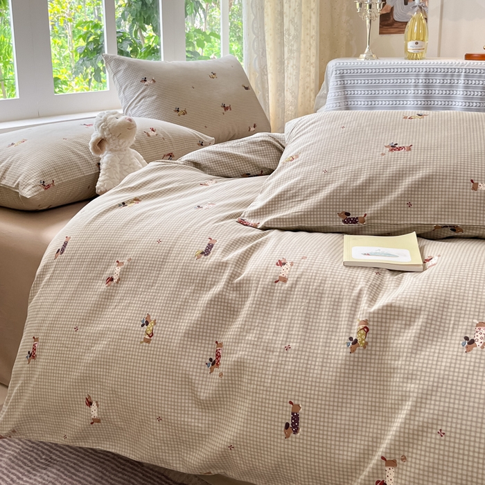 91家纺网 家纺一手货源 找家纺 柠馨 2025秋冬新款全棉印花四件套 绅士狗狗