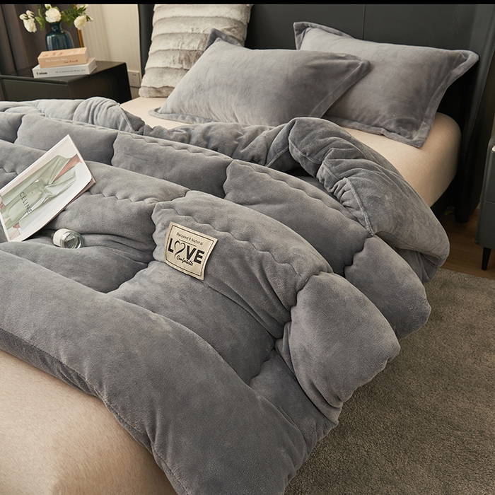 91家纺网 家纺一手货源 找家纺 畅销被业 2025新款双面牛奶绒冬被被子被芯 牛奶绒-高级灰