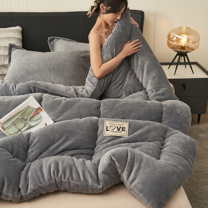 91家纺网 家纺一手货源 找家纺 畅销被业 2025新款双面牛奶绒冬被被子被芯 牛奶绒-高级灰