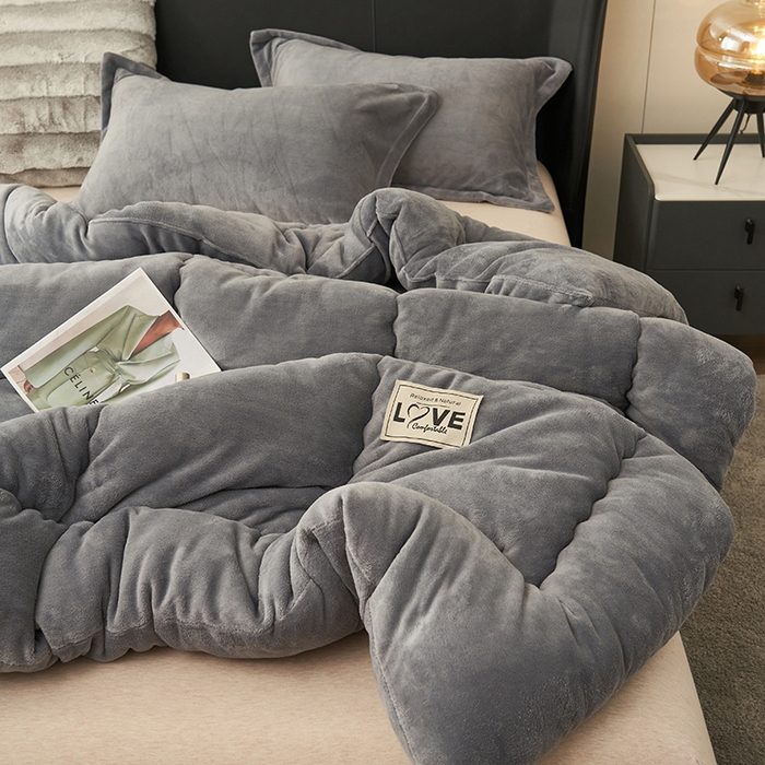 91家纺网 家纺一手货源 找家纺 畅销被业 2025新款双面牛奶绒冬被被子被芯 牛奶绒-高级灰