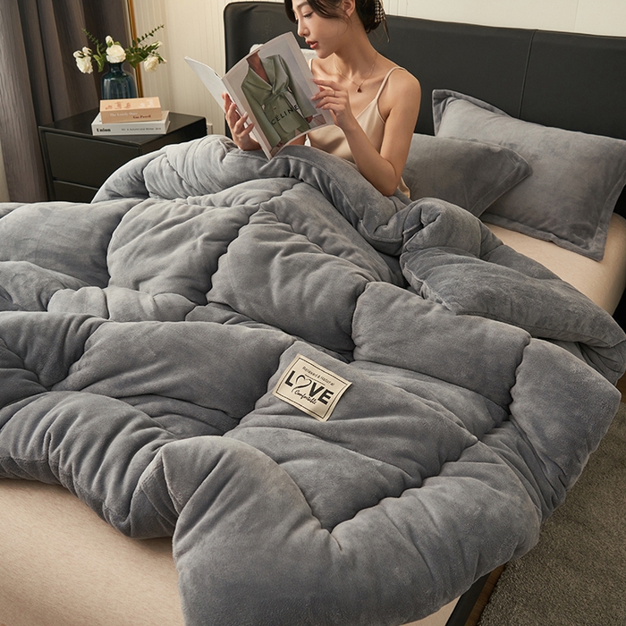 91家纺网 家纺一手货源 找家纺 畅销被业 2025新款双面牛奶绒冬被被子被芯 牛奶绒-高级灰