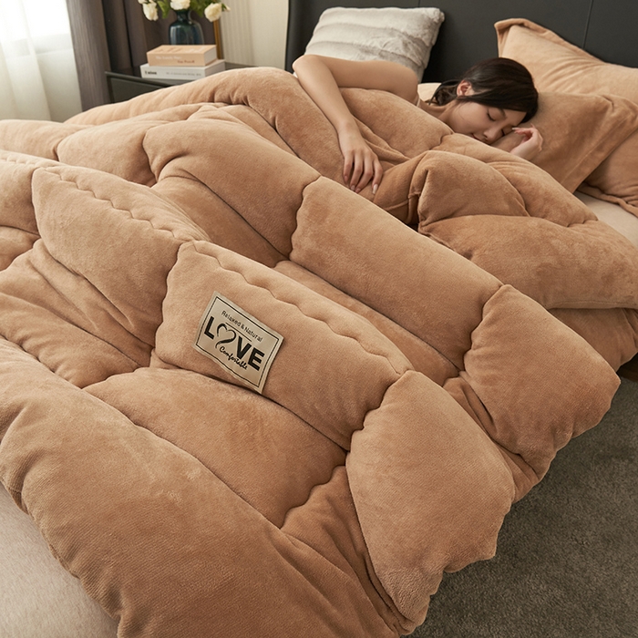 91家纺网 家纺一手货源 找家纺 畅销被业 2025新款双面牛奶绒冬被被子被芯 牛奶绒-卡其