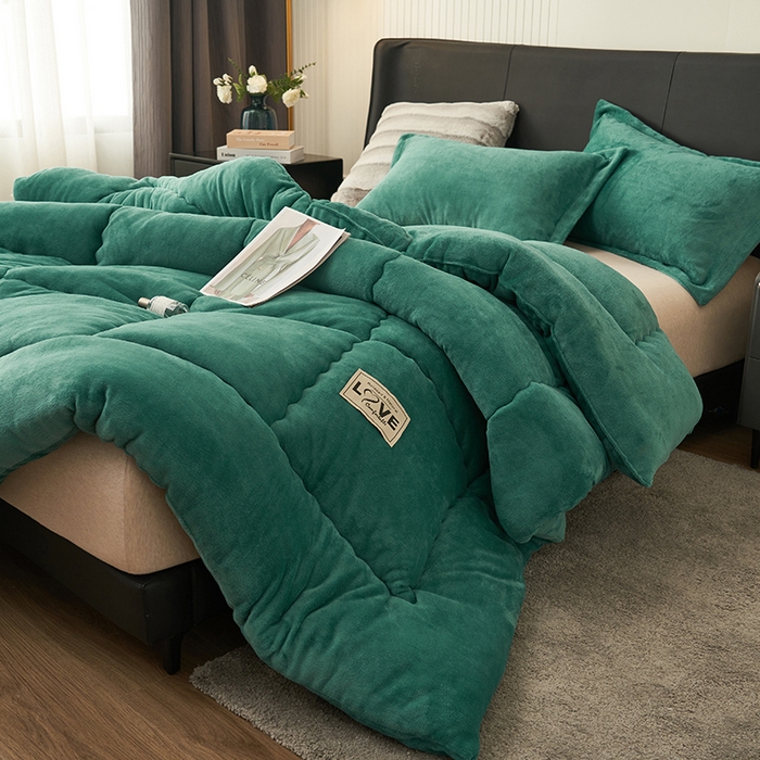 91家纺网 家纺一手货源 找家纺 畅销被业 2025新款双面牛奶绒冬被被子被芯 牛奶绒-水绿