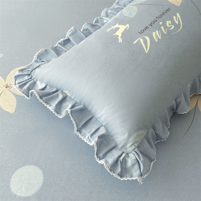 91家纺网 家纺一手货源 找家纺 缦彩 2025新款全棉纯棉磨毛印花拉链式花边枕套一对 幽诺花梦-蓝