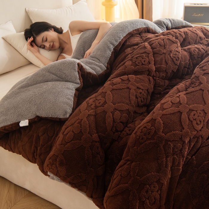 91家纺网 家纺一手货源 找家纺 （总）畅销被业 2025新款跨境外贸塔芙绒羊羔绒提花系列冬被子被芯