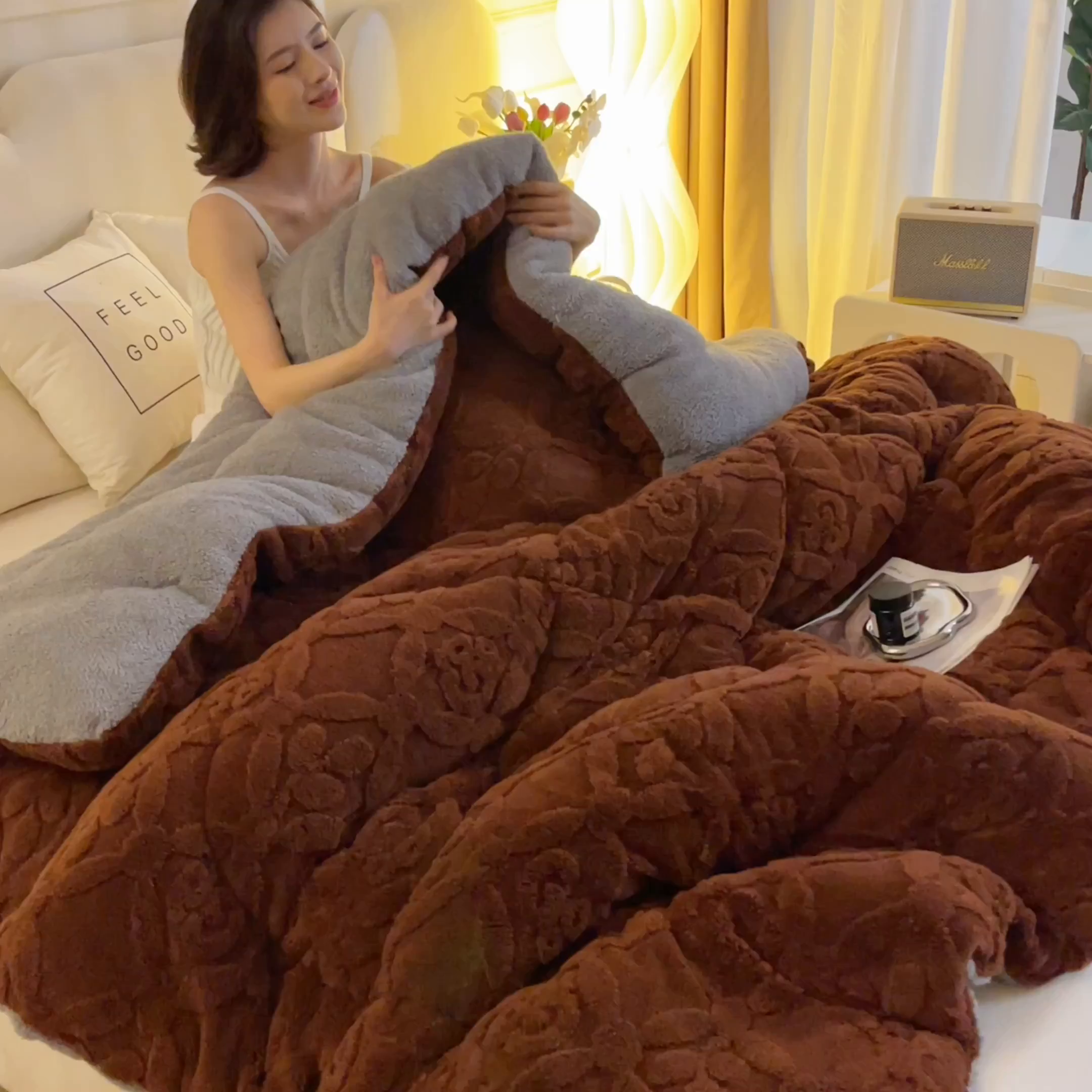 91家纺网 家纺一手货源 找家纺 畅销被业 2025新款跨境外贸塔芙绒羊羔绒提花系列冬被子被芯 三叶草红咖