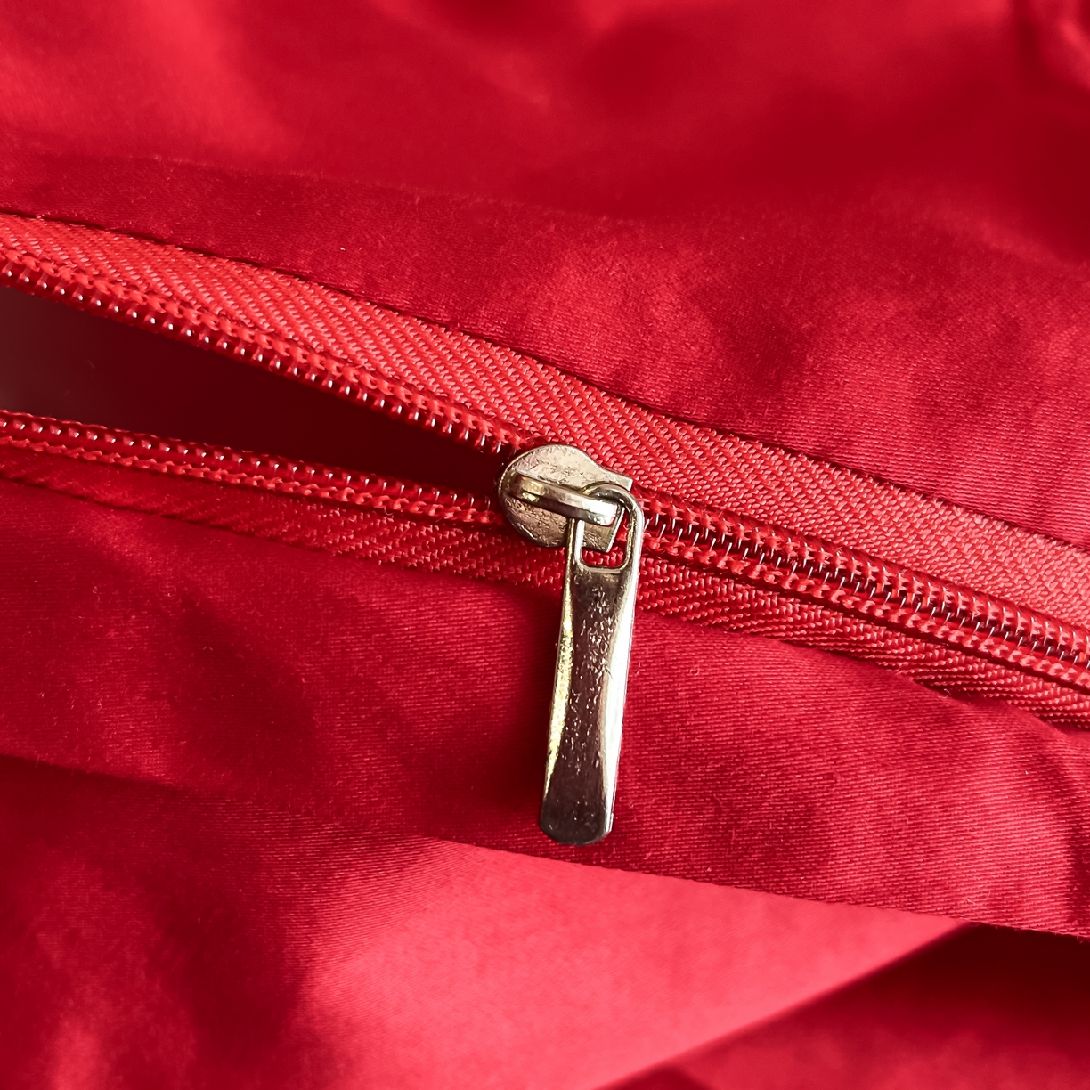 91家纺网 家纺一手货源 找家纺 欧乐蒂 2025新款亲肤棉婚庆刺绣四件套 喜上枝头