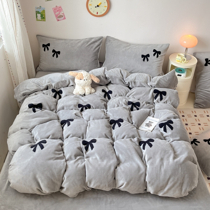 喜梦缘家纺 2025新款牛奶绒毛巾绣四件套 蝴蝶结-灰