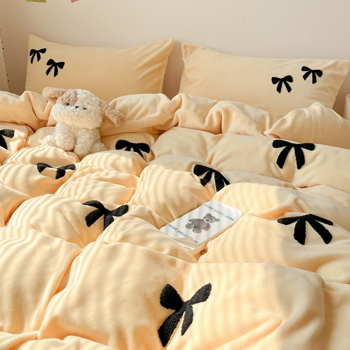 91家纺网 家纺一手货源 找家纺 喜梦缘家纺 2025新款牛奶绒毛巾绣四件套 蝴蝶结-麦黄