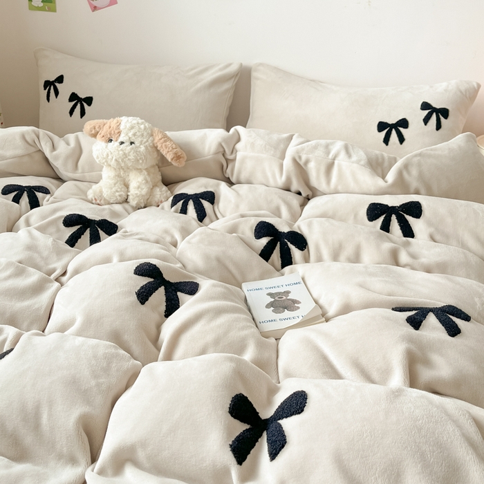 91家纺网 家纺一手货源 找家纺 喜梦缘家纺 2025新款牛奶绒毛巾绣四件套 蝴蝶结-米杏