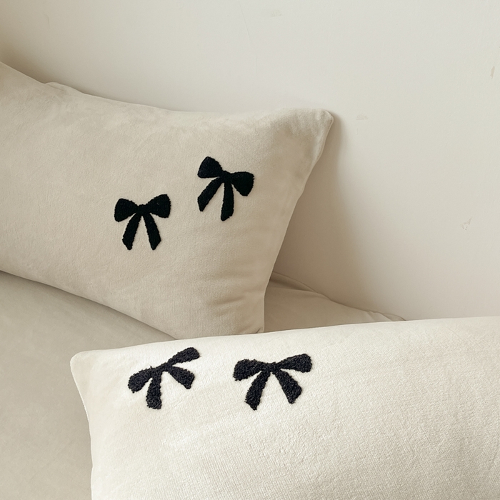 91家纺网 家纺一手货源 找家纺 喜梦缘家纺 2025新款牛奶绒毛巾绣四件套 蝴蝶结-米杏