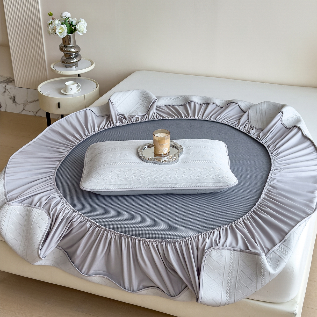 91家纺网 家纺一手货源 找家纺 眠多宝 2025新款柔感彩绒棉纯色夹棉全包围床笠 素菱笺-高级灰