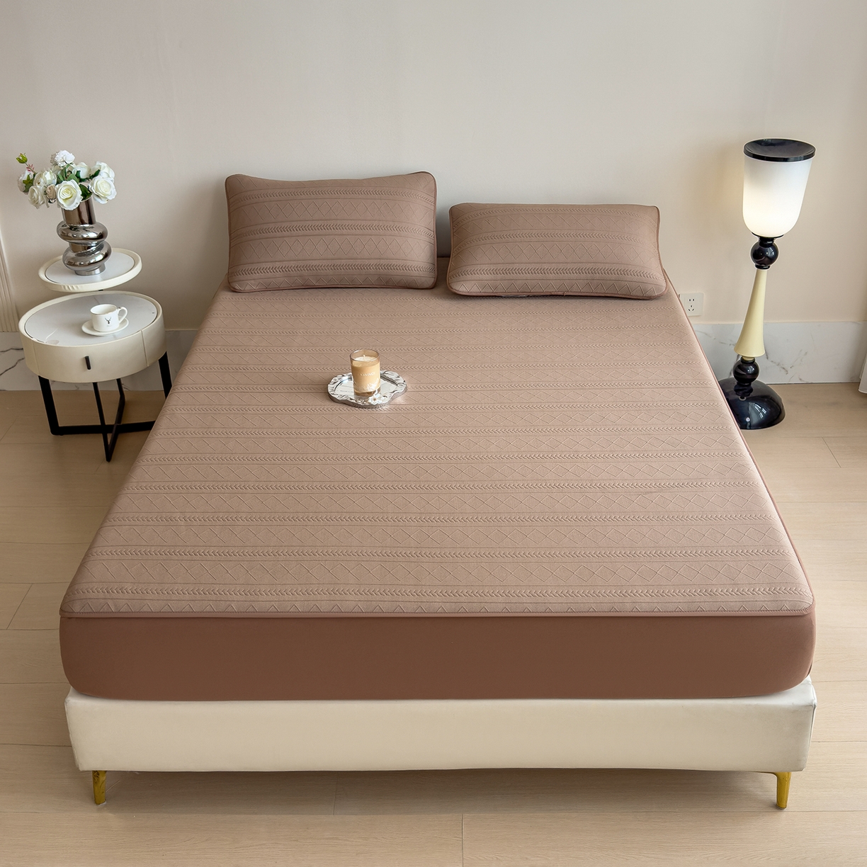 91家纺网 家纺一手货源 找家纺 眠多宝 2025新款柔感彩绒棉纯色夹棉全包围床笠 素菱笺-栗壳咖